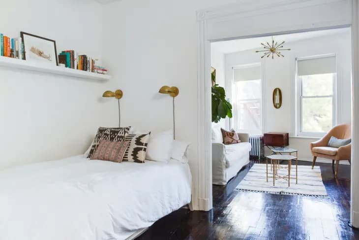 How To Arrange 2 Twin Beds In A Small Room Perfectly? 9 Perfect Tips